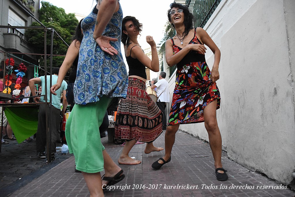 Sidewalk Cueca.