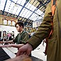 Tipping at Brighton Railway Station. : Fotos L32 75 15mar 2017