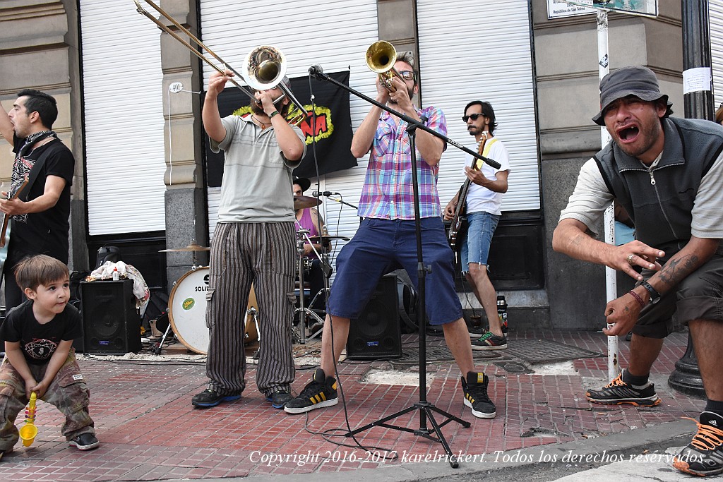 Street Band.