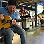 Independents at Terminal Station.  Alejandro: Vocal and Guitar. Mario Javier López: Vocal and Guitar. Jonás cardozo: Vocal and Guitar. : Fotos Subte 15 1 Dic 2016