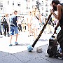 Downtown Sound Healing.  Emiliano Flor de Nepal: Didgeridoo. : Fotos Subte 31 5 Ene 2017